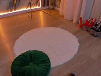 zinasquirts webcam model stream image