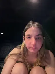 DoriDelux66 webcam stripchat model stream image