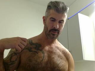 Killian & Crew webcam model stream image