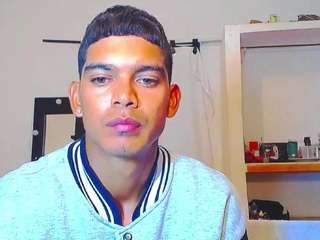 themykeone webcam camsoda model stream image