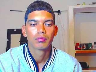 themykeone webcam camsoda model stream image