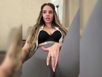 LedyMiya webcam bongacams model stream image