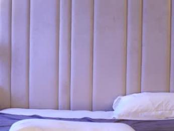 krissone webcam model stream image