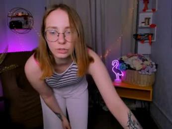 evalora_vei webcam chaturbate model stream image