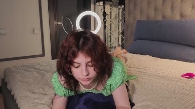 CarmeliaFilipi webcam cam4 model stream image