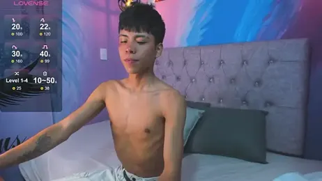 MaxiWildd webcam stripchat model stream image