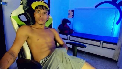 Angel_foxc webcam model stream image