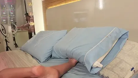 loirahot_ webcam stripchat model stream image