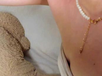 MelMooon webcam model stream image