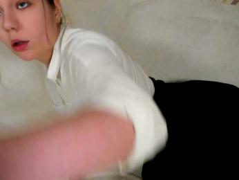 MelMooon webcam model stream image