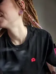 LucidLucy webcam model stream image