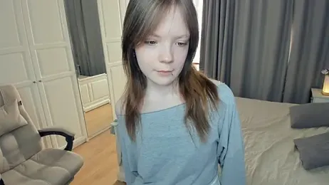 LavenderMitten webcam model stream image