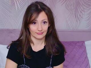 Alexia Cage webcam model stream image