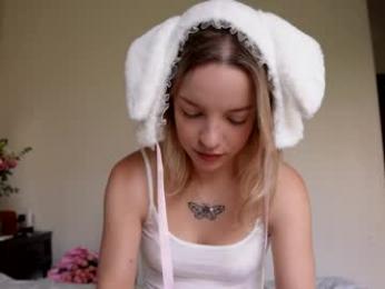 my_mia_ webcam model stream image