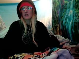 candismiths webcam model stream image