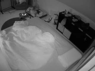 voyeurcam-julmodels-whitebed-2 webcam model stream image