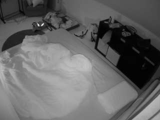 voyeurcam-julmodels-whitebed-2 webcam model stream image