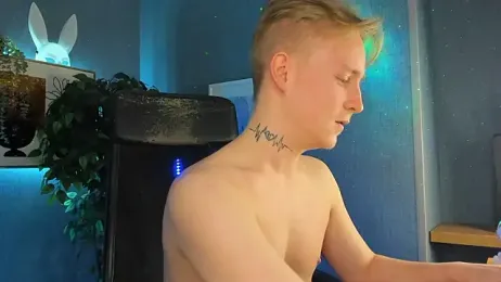 AlexxSweet webcam model stream image