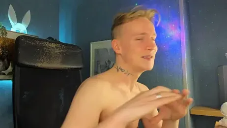 AlexxSweet webcam model stream image