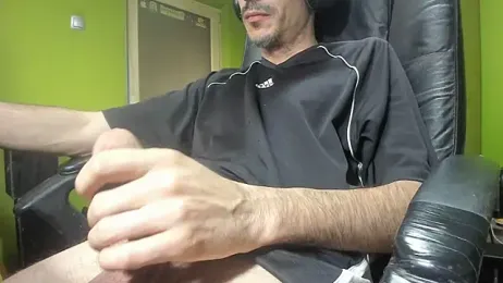 BigCumShoot webcam model stream image