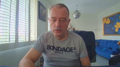 sneakpig webcam model stream image