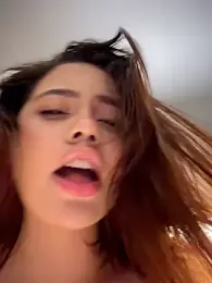 Aryrosee webcam model stream image