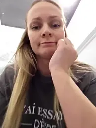 Bondgirl_013 webcam model stream image