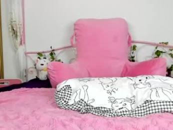lily_holy69 webcam model stream image