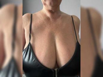 -Dolores- webcam model stream image