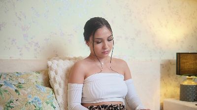 AmyKaiya webcam model stream image