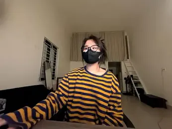 Vn___CUA webcam model stream image