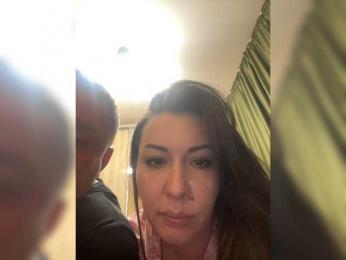 GloryHoleW webcam bongacams model stream image