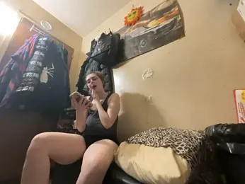 Snowbunnycake_131 webcam model stream image