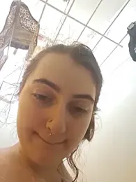 Snowbunnycake_131 webcam model stream image