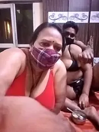 LoveOnStream webcam model stream image