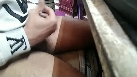 growing20yo webcam model stream image