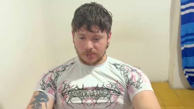 Eskolhandsome webcam model stream image