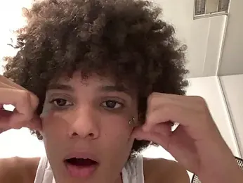 Max_Rain webcam model stream image