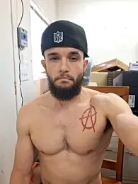 Paidbat webcam model stream image