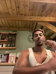 Axel_black10 webcam stripchat model stream image