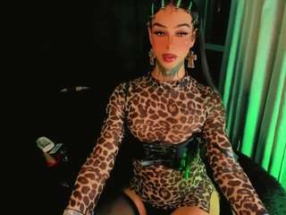 alice-christina webcam model stream image