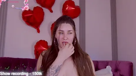 KiraBarlows webcam stripchat model stream image