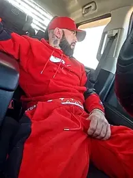 Beardedtattood webcam stripchat model stream image