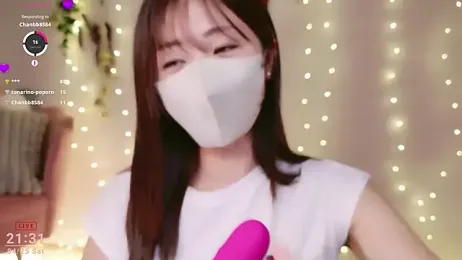 meg_0901 webcam model stream image