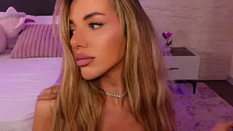 ClaraHazel webcam model stream image