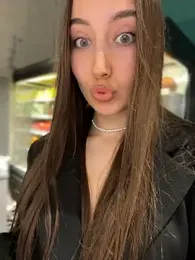 ICrazyOneIRL webcam model stream image