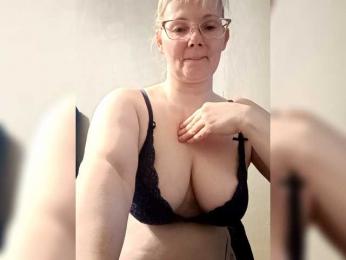 Sweetie454 webcam bongacams model stream image