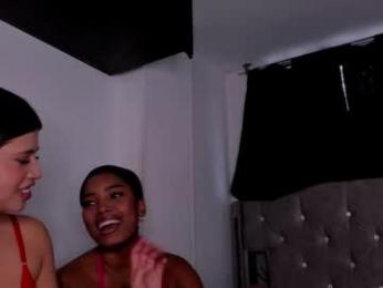 game_with_lesbians_ webcam model stream image