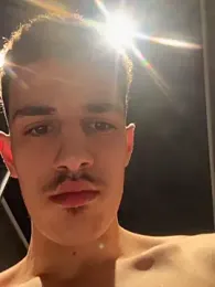 KillianLau26510 webcam stripchat model stream image