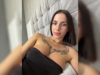 BabyDarii webcam bongacams model stream image